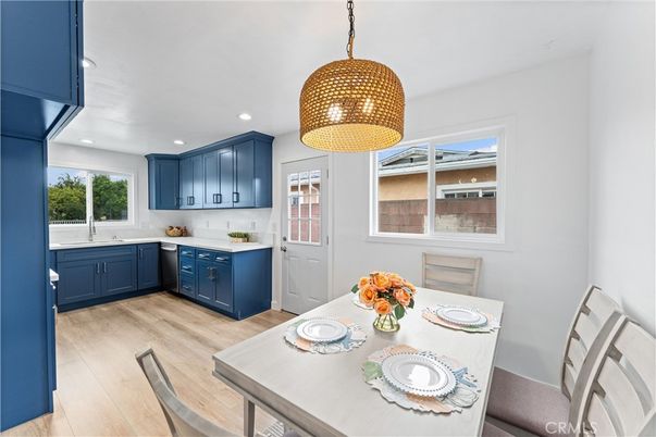 Dining room, Interior, Kitchen, Pendant Lights, Recessed Lighting, Wood Texture Flooring