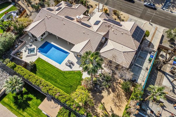 Exterior, Drone
