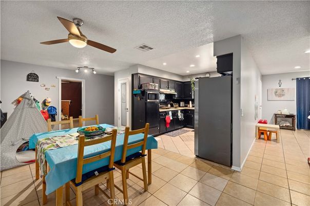 Dining room, Interior, Kitchen, Recessed Lighting