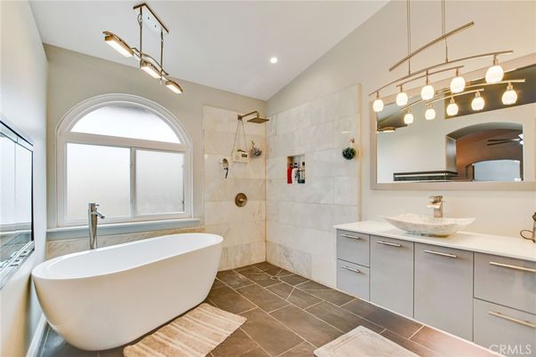 Bathroom, Dual Sink Vanities, Free Standing Baths, Glass Shower, Interior, Recessed Lighting