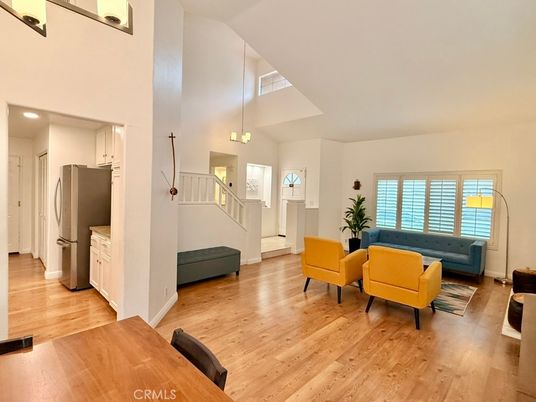 Interior, Kitchen, Pendant Lights, Wood Texture Flooring