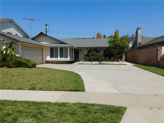 Attached, Backyard, Exterior, Facade, Ranch