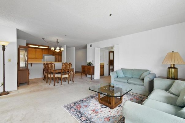 Chandelier, Dining room, Interior, Kitchen, Living room