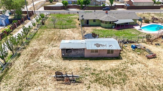 Exterior, Drone