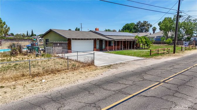 Attached, Exterior, Facade, Solar Panels, Ranch