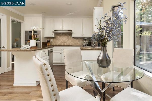 Dining room, Interior, Kitchen, Recessed Lighting, Wood Texture Flooring