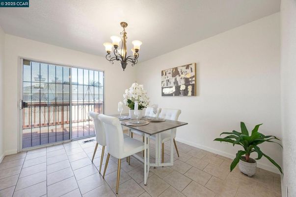 Chandelier, Dining room, Interior