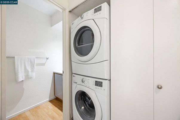 Interior, Utility Closets, Washer, Wood Texture Flooring