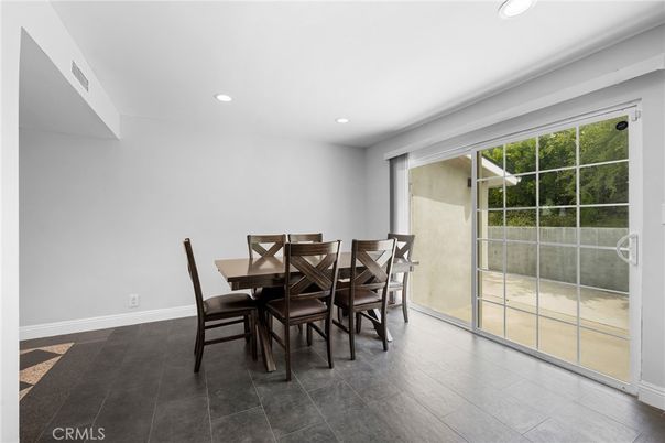 Dining room, Interior, Recessed Lighting