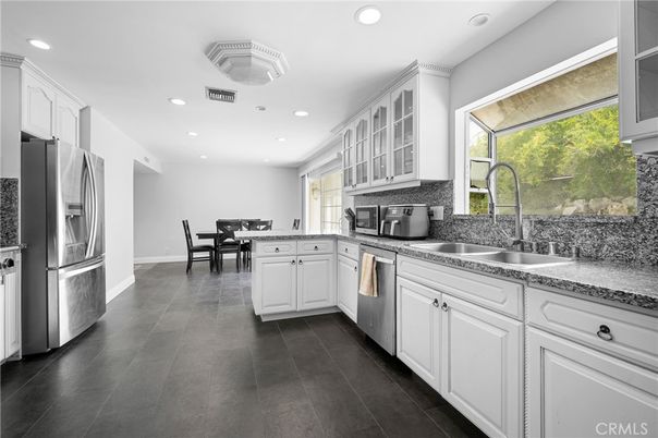 Dining room, Interior, Kitchen, Recessed Lighting, Stainless Steel Appliances