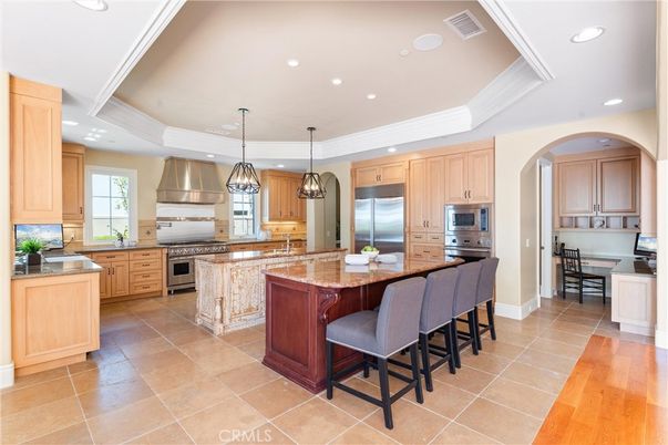 Interior, Kitchen, Pendant Lights, Recessed Lighting, Stainless Steel Appliances