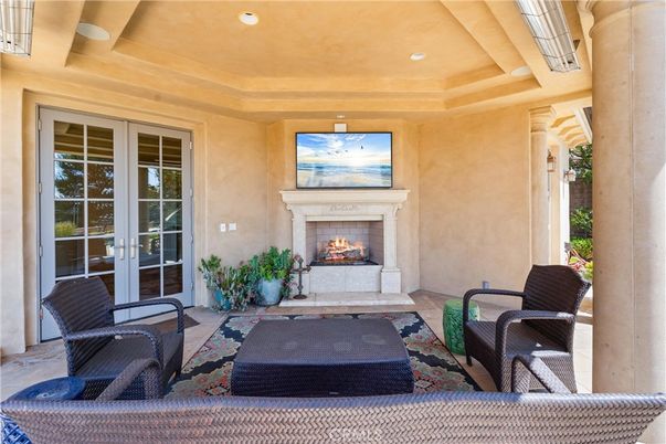 Exterior, Fireplace