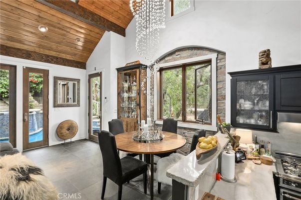 Dining room, Interior, Pendant Lights, Recessed Lighting, Wooden Beams, Wooden Ceilings