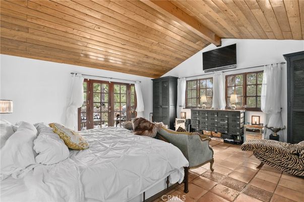 Bedroom, Interior, Wooden Beams, Wooden Ceilings