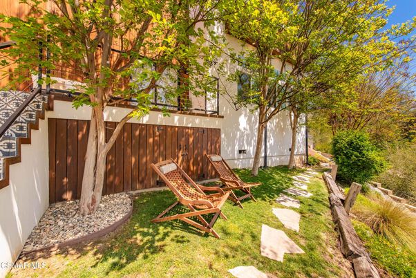 Backyard, Exterior
