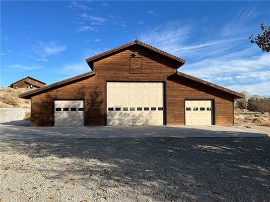 Attached, Exterior, Facade, Log Home