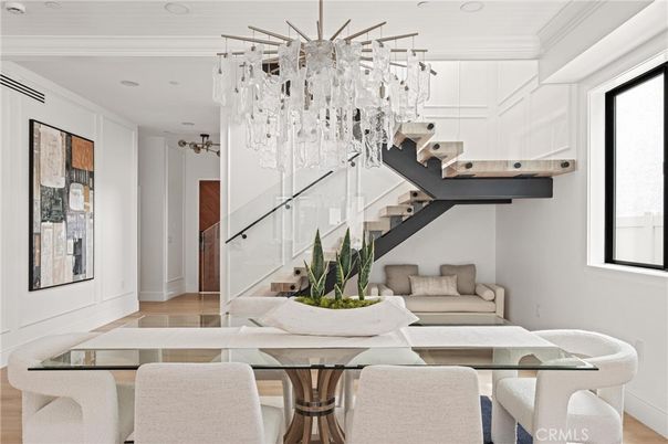 Chandelier, Dining room, Interior, Recessed Lighting, Wood Texture Flooring