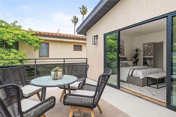 Bedroom, Exterior