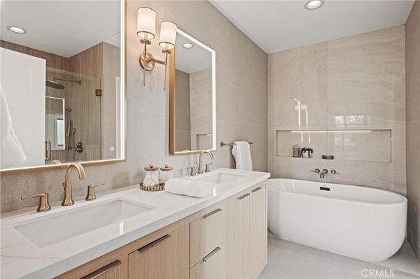 Bathroom, Dual Sink Vanities, Free Standing Baths, Glass Shower, Interior, Recessed Lighting