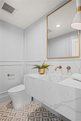 Bathroom, Interior, Recessed Lighting