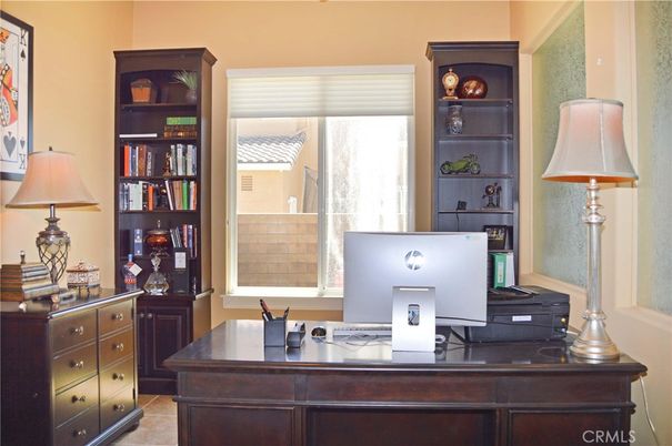 Home Office, Interior