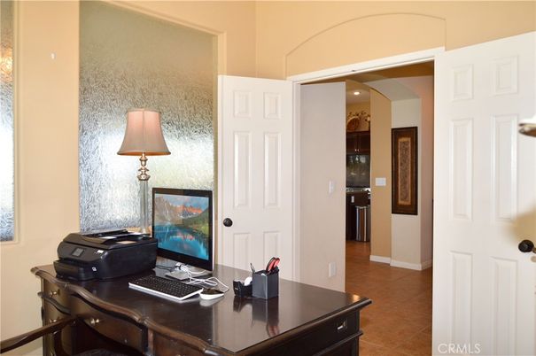 Home Office, Interior