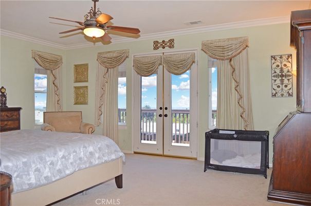 Bedroom, Interior, Water