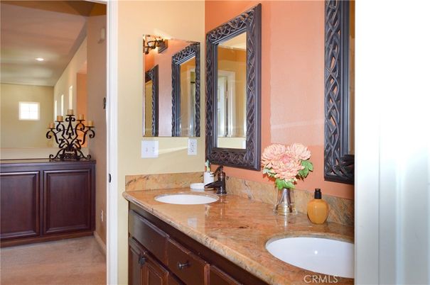 Bathroom, Dual Sink Vanities, Interior, Recessed Lighting