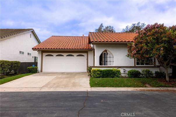 Attached, Exterior, Facade, Spanish Mediterranean