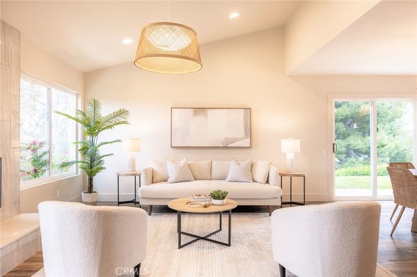 Interior, Living room, Pendant Lights, Recessed Lighting, Wood Texture Flooring