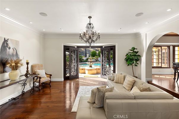 Chandelier, Interior, Living room, Recessed Lighting, Wood Texture Flooring