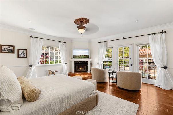Bedroom, Fireplace, Interior, Wood Texture Flooring