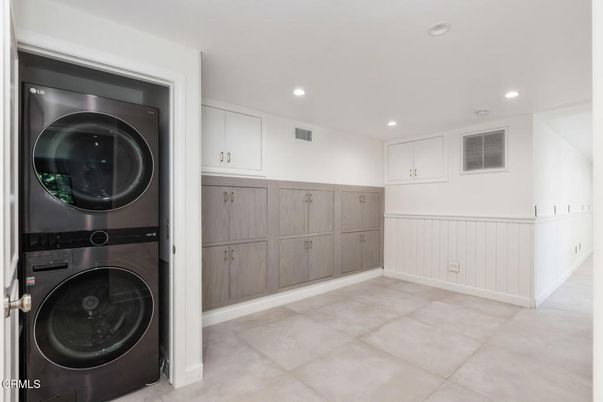Interior, Recessed Lighting, Utility Closets, Washer