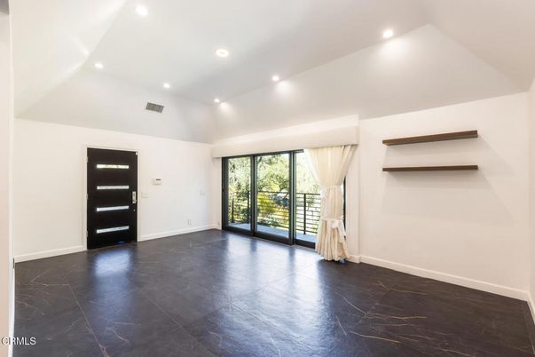 Empty room, Interior, Marble, Recessed Lighting