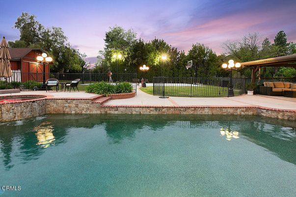 Exterior, Pool