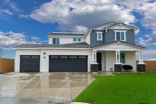 Attached, Exterior, Facade, American Craftsman