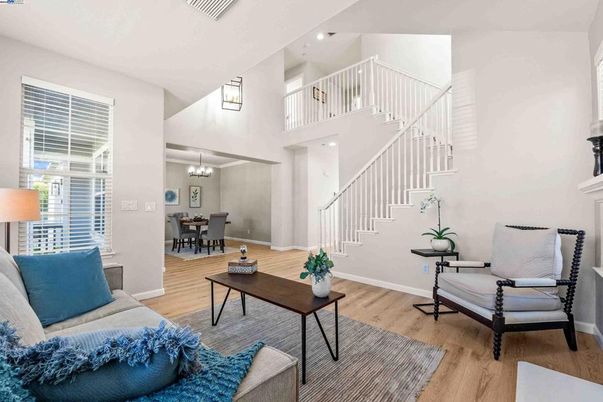 Chandelier, Dining room, Interior, Living room, Recessed Lighting, Wood Texture Flooring
