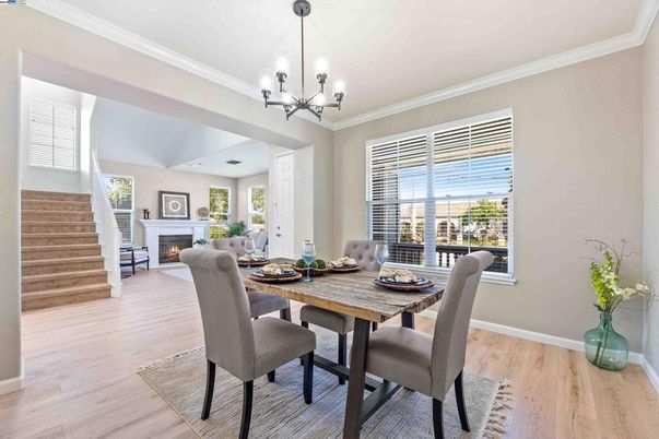 Chandelier, Dining room, Fireplace, Interior, Wood Texture Flooring