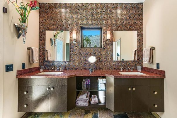 Bathroom, Dual Sink Vanities, Interior