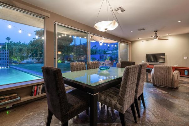 Dining room, Interior, Pendant Lights, Recessed Lighting