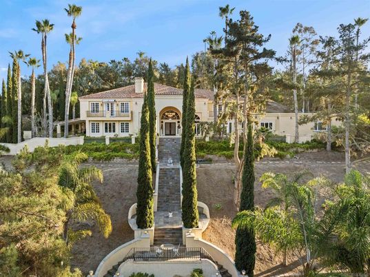 Backyard, Exterior, Facade, Mediterranean