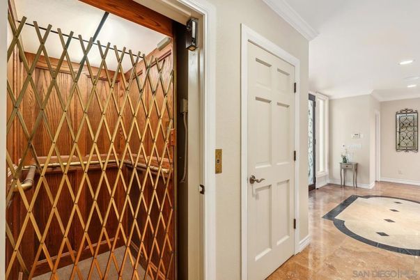 Interior, Recessed Lighting, Wine Storage