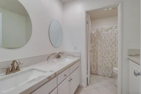 Bathroom, Dual Sink Vanities, Interior, Recessed Lighting