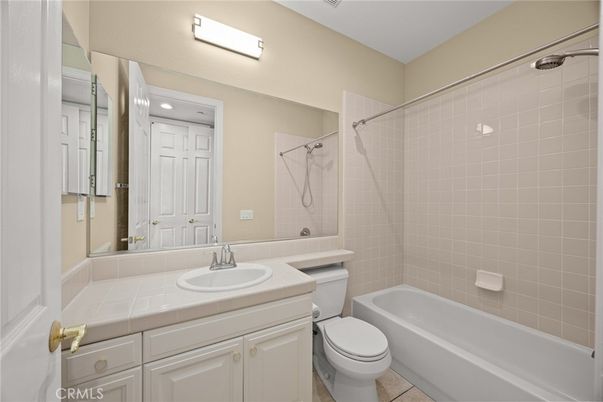 Bathroom, Interior, Recessed Lighting, Tile Countertops