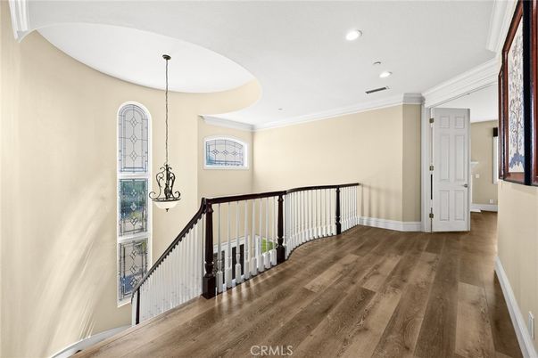 Interior, Pendant Lights, Recessed Lighting, Wood Texture Flooring