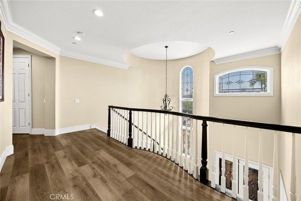 Chandelier, Interior, Recessed Lighting, Wood Texture Flooring