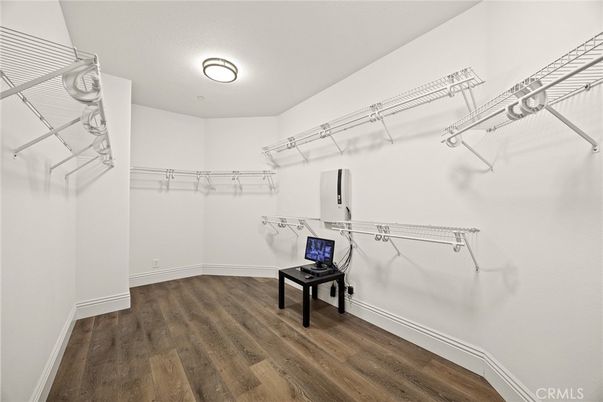 Interior, Walk-in Closets, Wood Texture Flooring