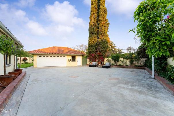 Backyard, Detached Garage, Exterior