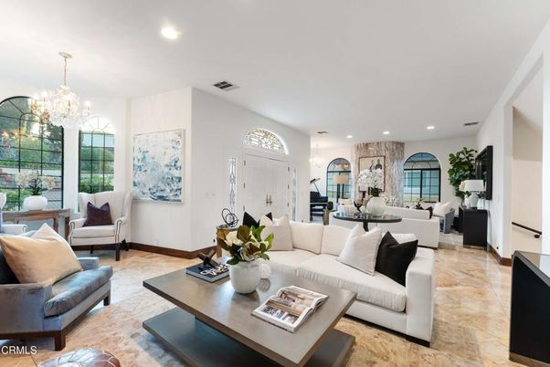 Chandelier, Interior, Living room, Recessed Lighting