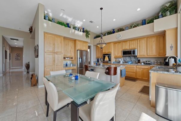 Dining room, Interior, Kitchen, Recessed Lighting, Stainless Steel Appliances